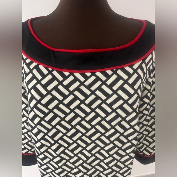 PERCEPTIONS NEW YORK ❤️🖤🤍 - Picture 5 of 8